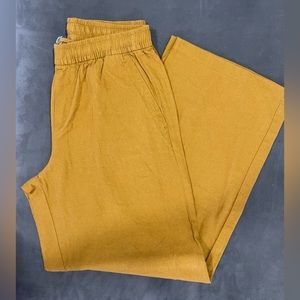 Old Navy wide legged pants. Size xs. NWOT.